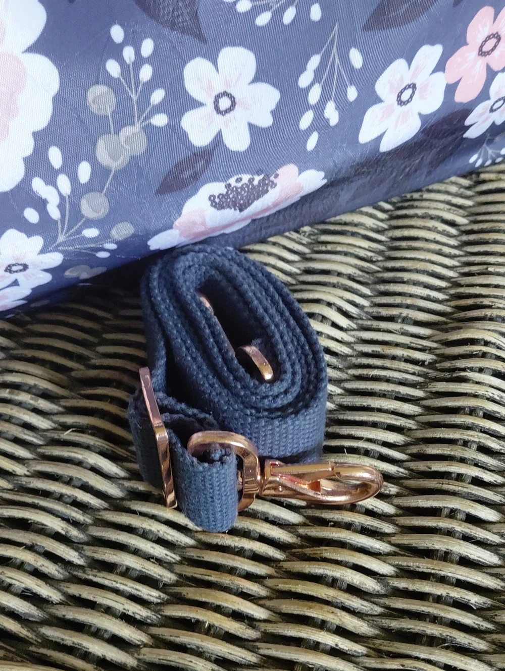 Sarah Wells Lizzy 'Le Floral' Bag